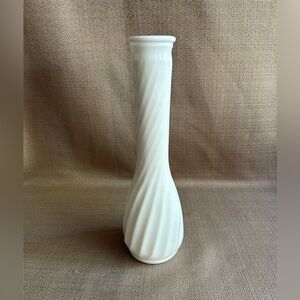 🟢 3/$25 🟢 Vintage Milk Glass Bud Vase 9” - Hoosier Glass